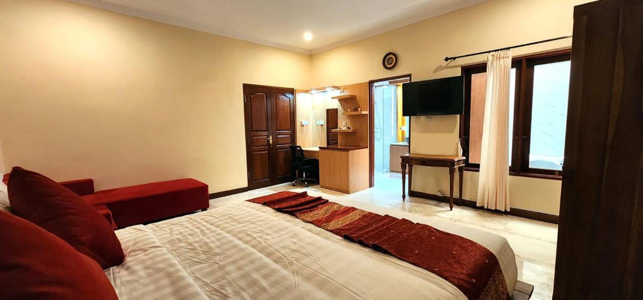 Bali Emerald Apartments ซานูร์ ภายนอก รูปภาพ