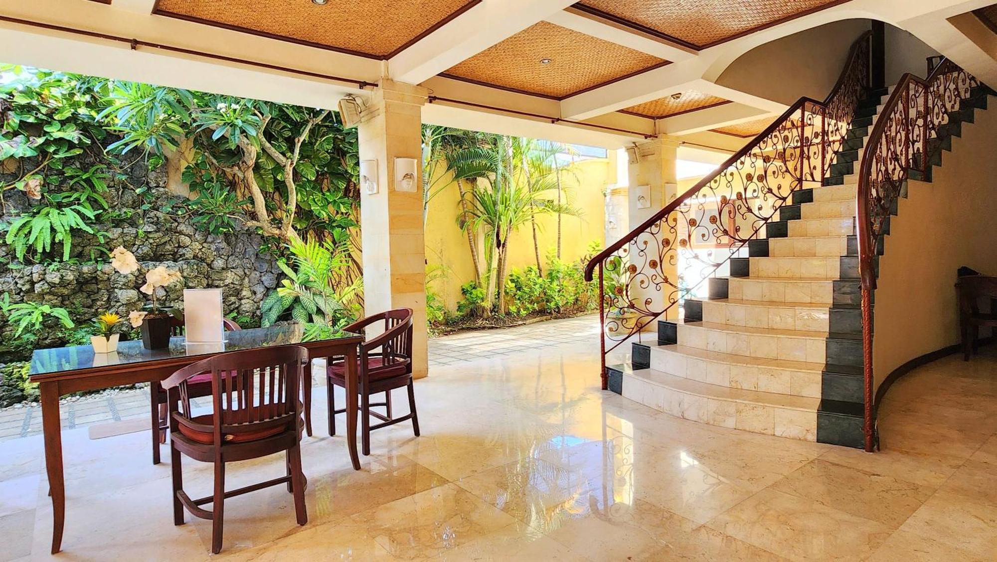 Bali Emerald Apartments ซานูร์ ภายนอก รูปภาพ