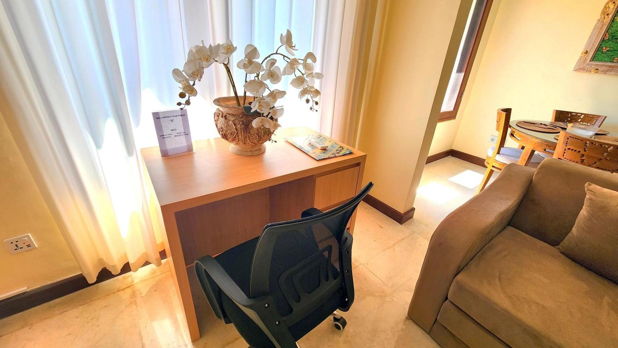 Bali Emerald Apartments ซานูร์ ภายนอก รูปภาพ