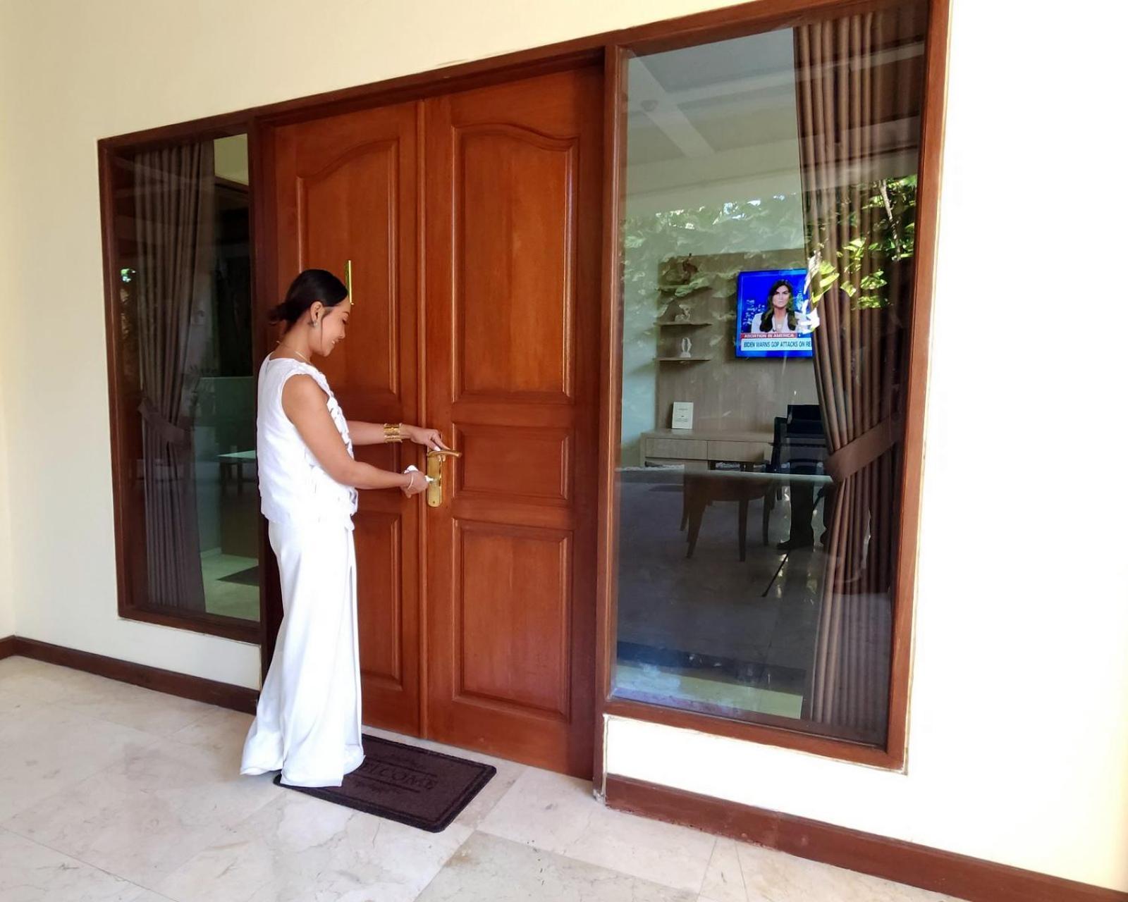 Bali Emerald Apartments ซานูร์ ภายนอก รูปภาพ