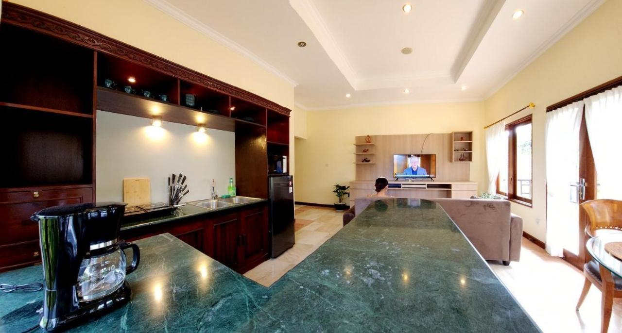 Bali Emerald Apartments ซานูร์ ภายนอก รูปภาพ